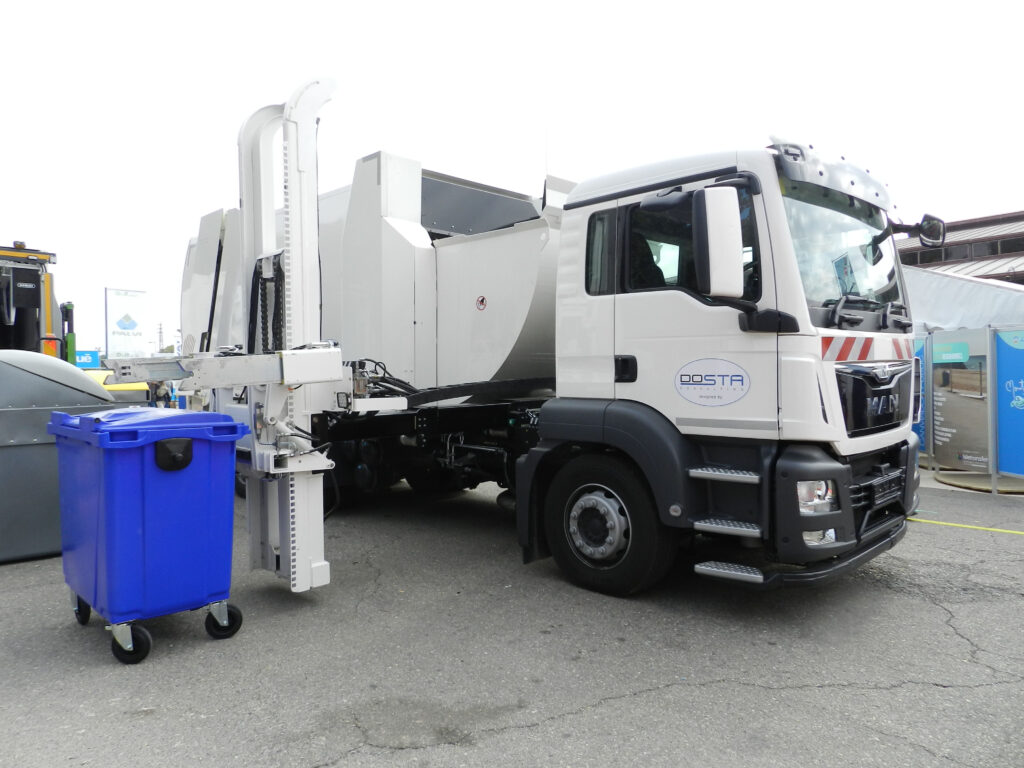 MU2015-CamionesRecogidaResiduos(UrbanGravity)